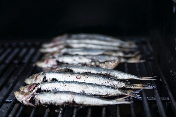 How to Grill Fish on a Charcoal Grill